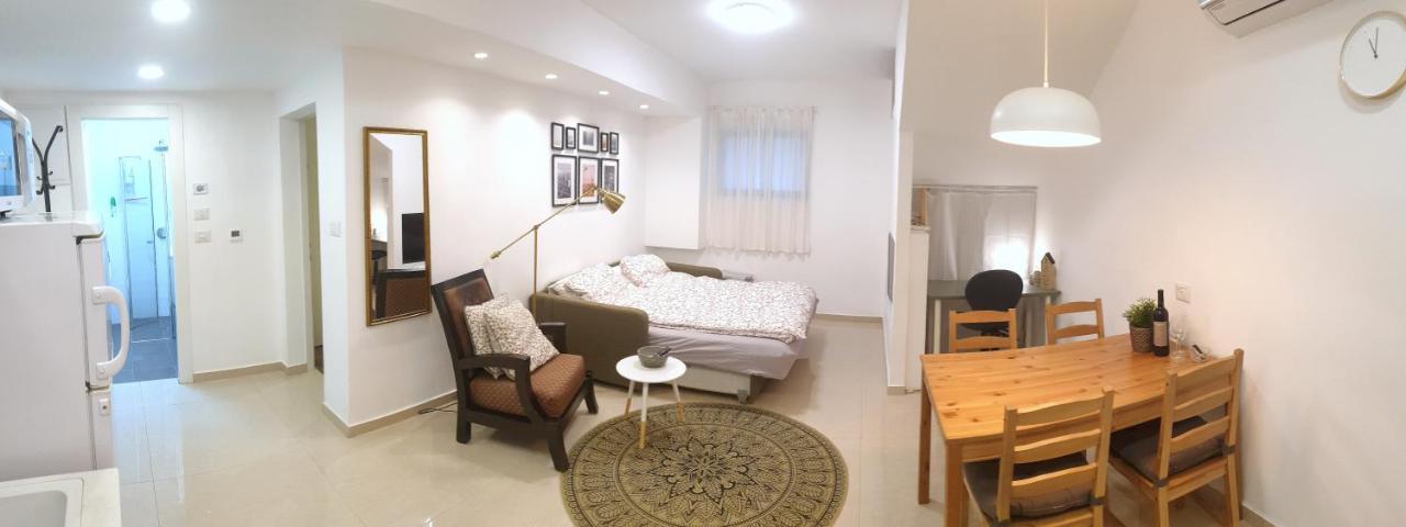 Modern Home In The Heart Of Nachlaot Gerusalemme Esterno foto