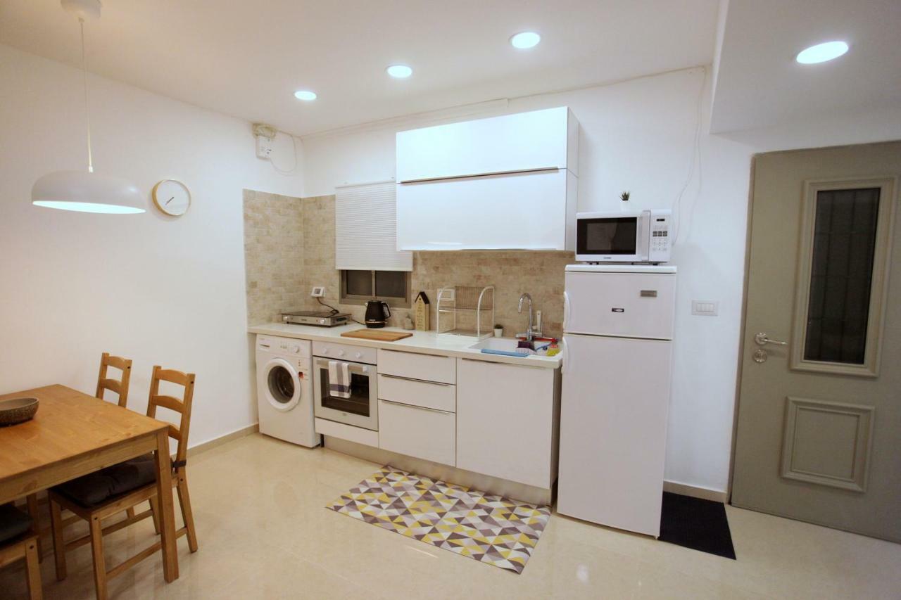 Modern Home In The Heart Of Nachlaot Gerusalemme Esterno foto