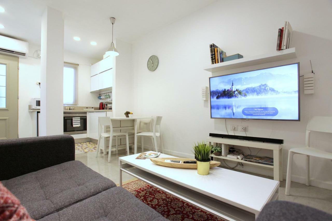 Modern Home In The Heart Of Nachlaot Gerusalemme Esterno foto