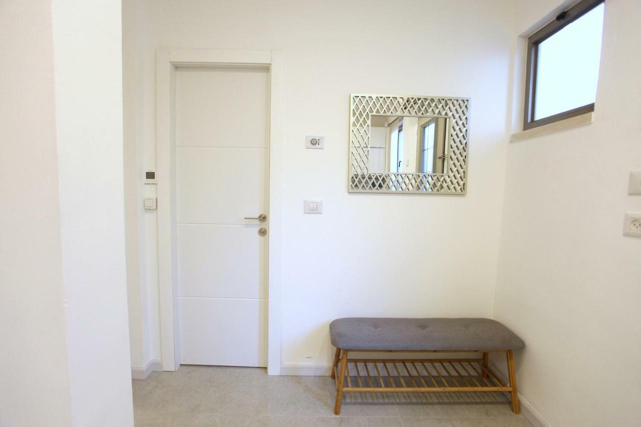 Modern Home In The Heart Of Nachlaot Gerusalemme Esterno foto