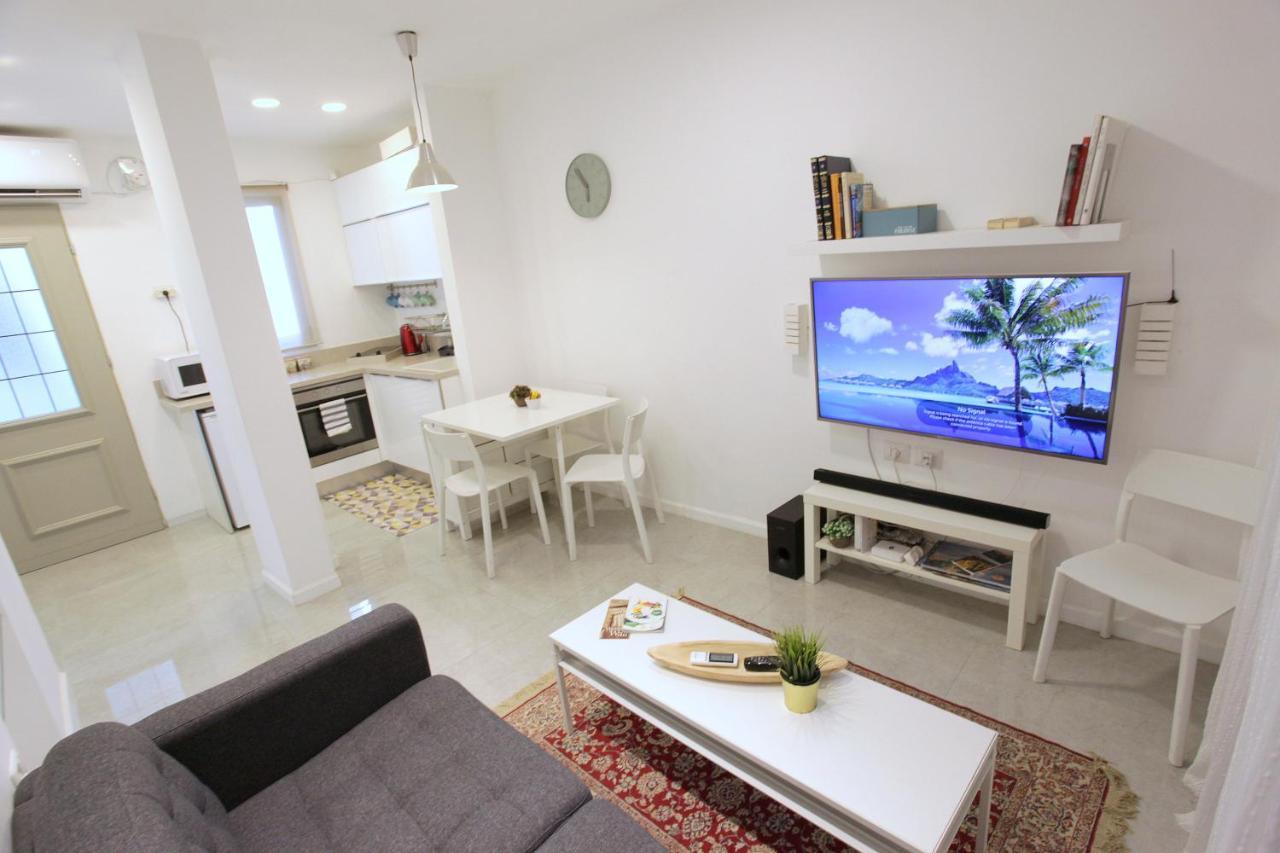 Modern Home In The Heart Of Nachlaot Gerusalemme Esterno foto